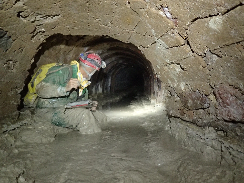 Exploration conduits miniers instables présentant des risques . exploration souterrains mines de gardanne pour le BRGM -