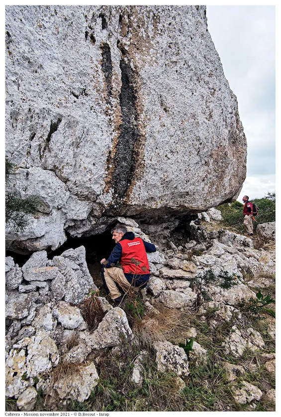 INRAP fouille archeologique ile cabrera - Habitat trogloditique